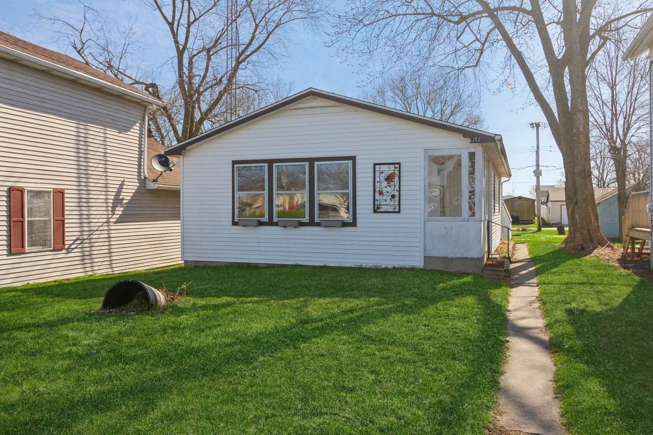 252 Oak Street - Photo 1