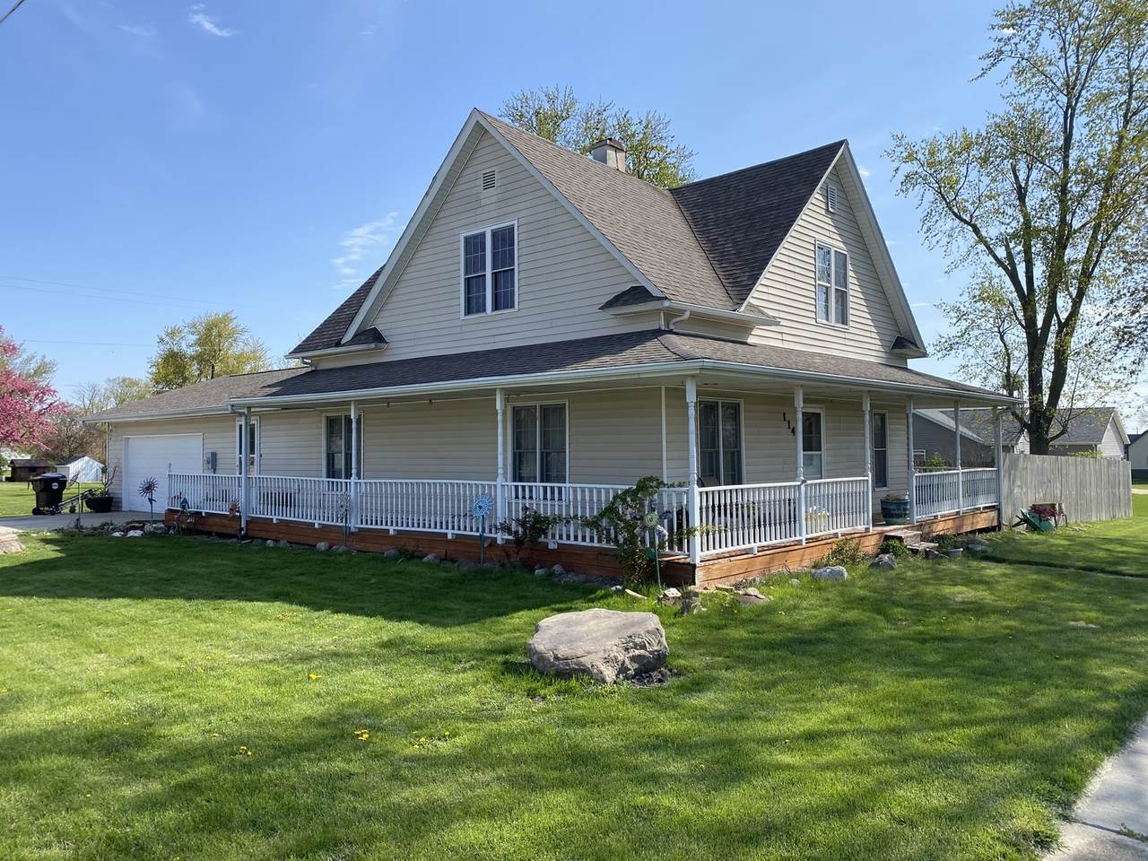 114 Plumb Street - Photo 1