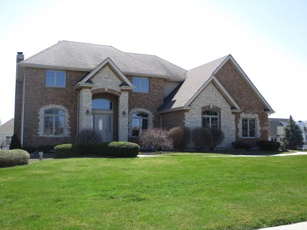821 Canterbury Lane - Photo 1
