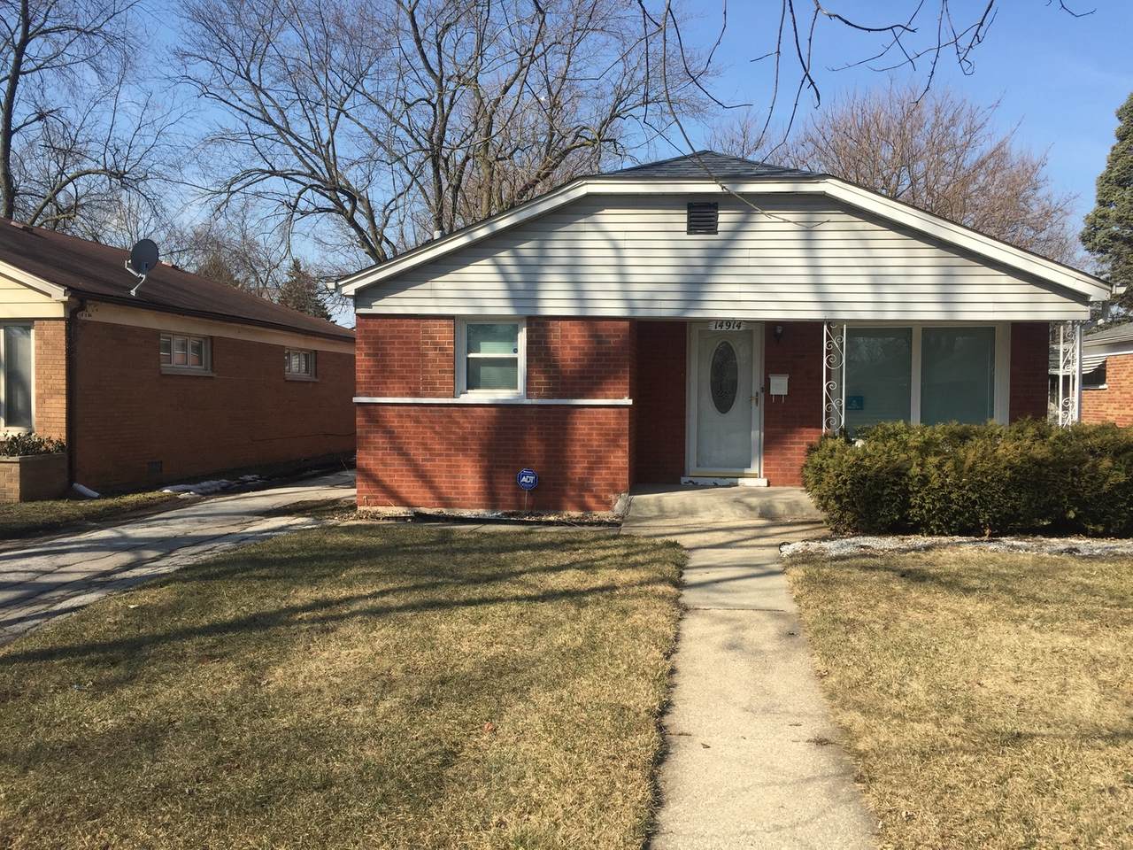 14914 Wabash Avenue - Photo 1