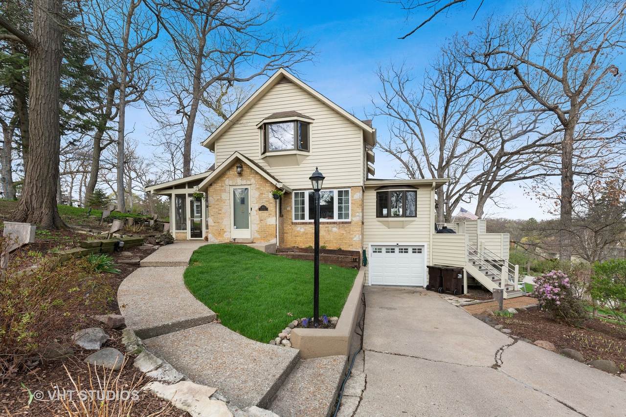303 Summit Drive - Photo 1