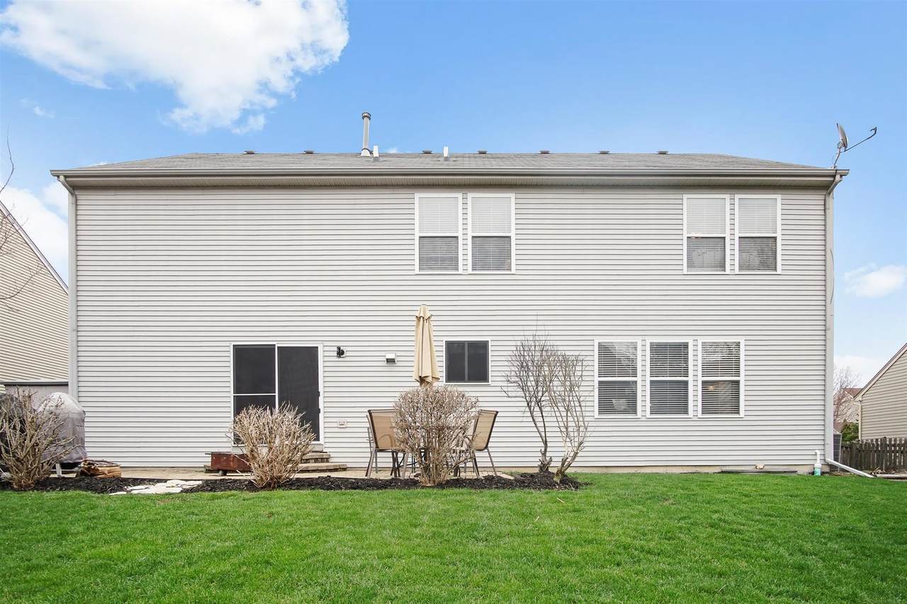 1074 Berry Street - Photo 1