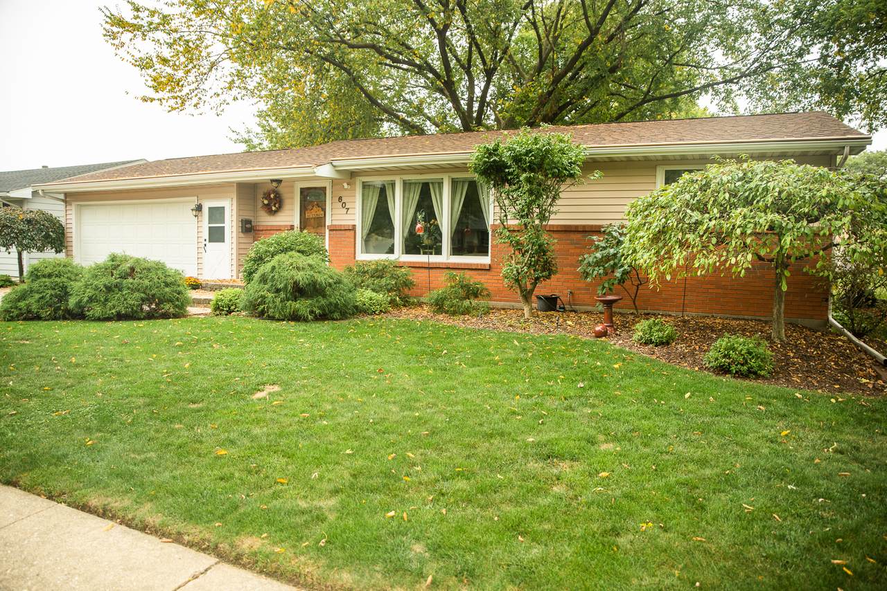 607 12th Street - Photo 1