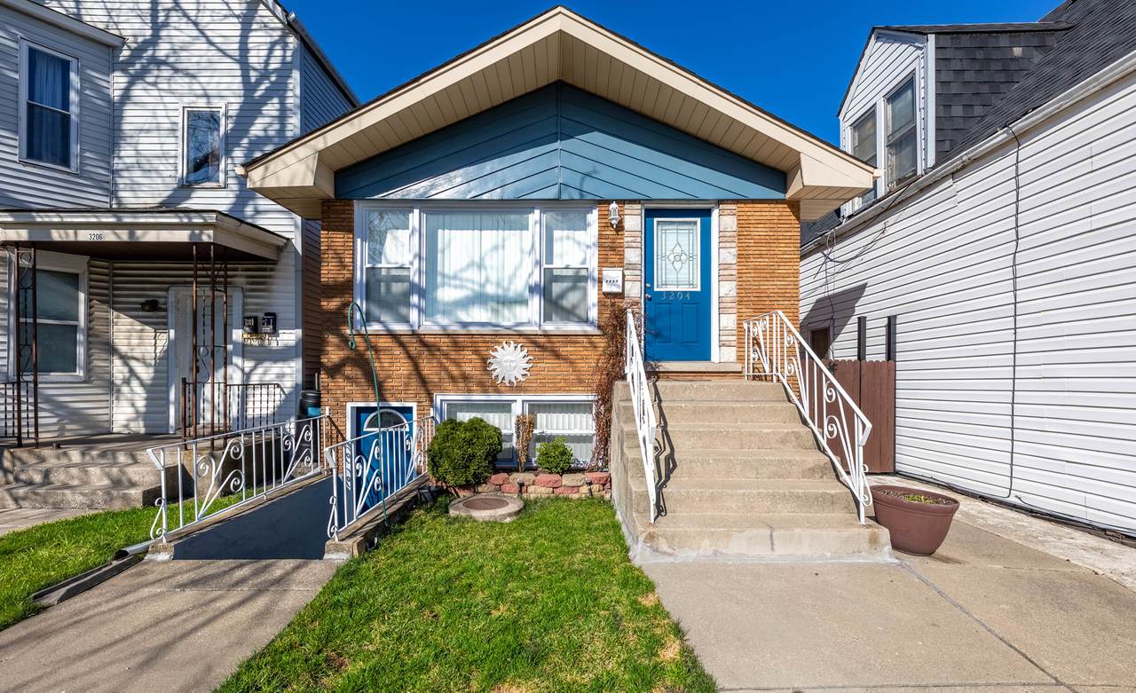 3204 Laramie Avenue - Photo 1