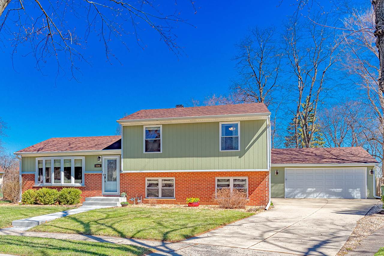 1542 Reynolds Drive - Photo 1