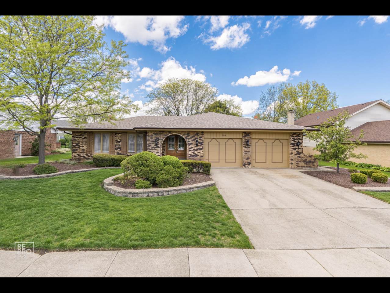 124 Waterford Drive - Photo 1
