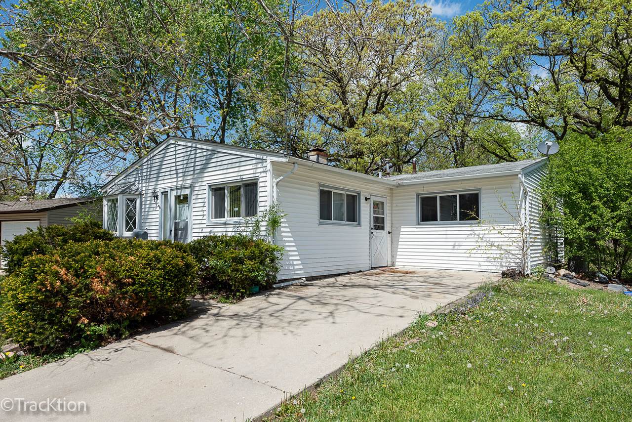 216 Tanglewood Drive - Photo 1