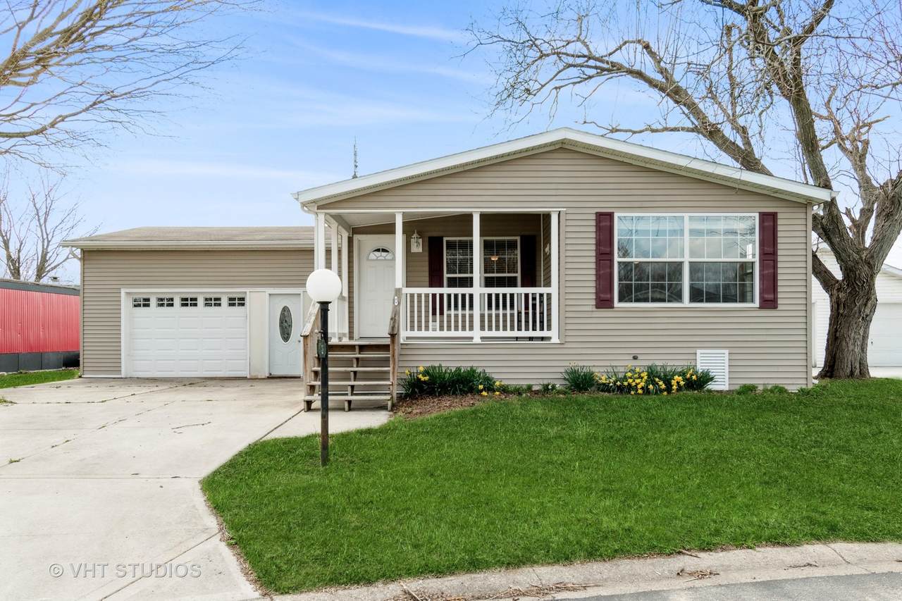 3 Maple Lane - Photo 1
