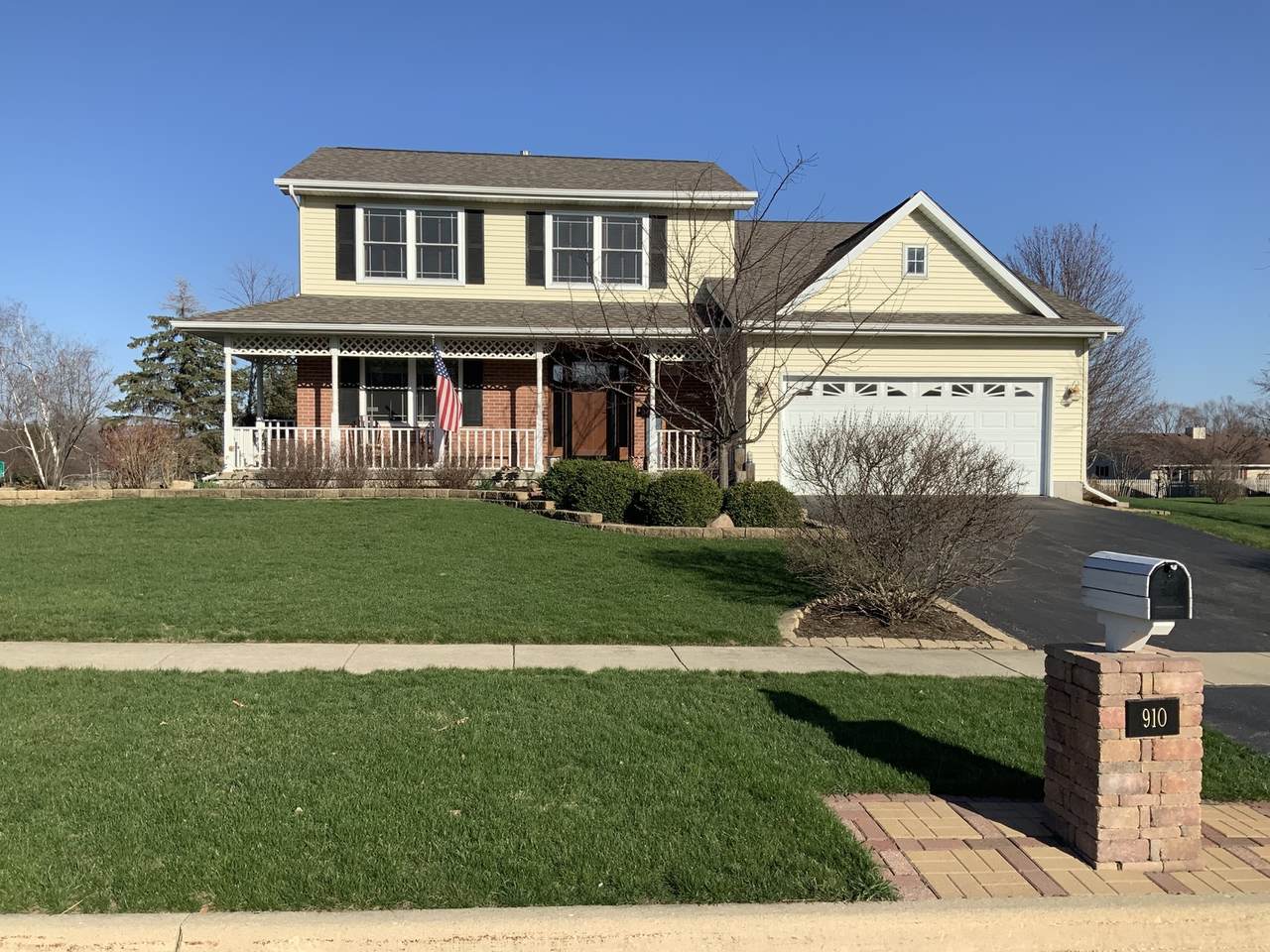 910 Nicole Place - Photo 1