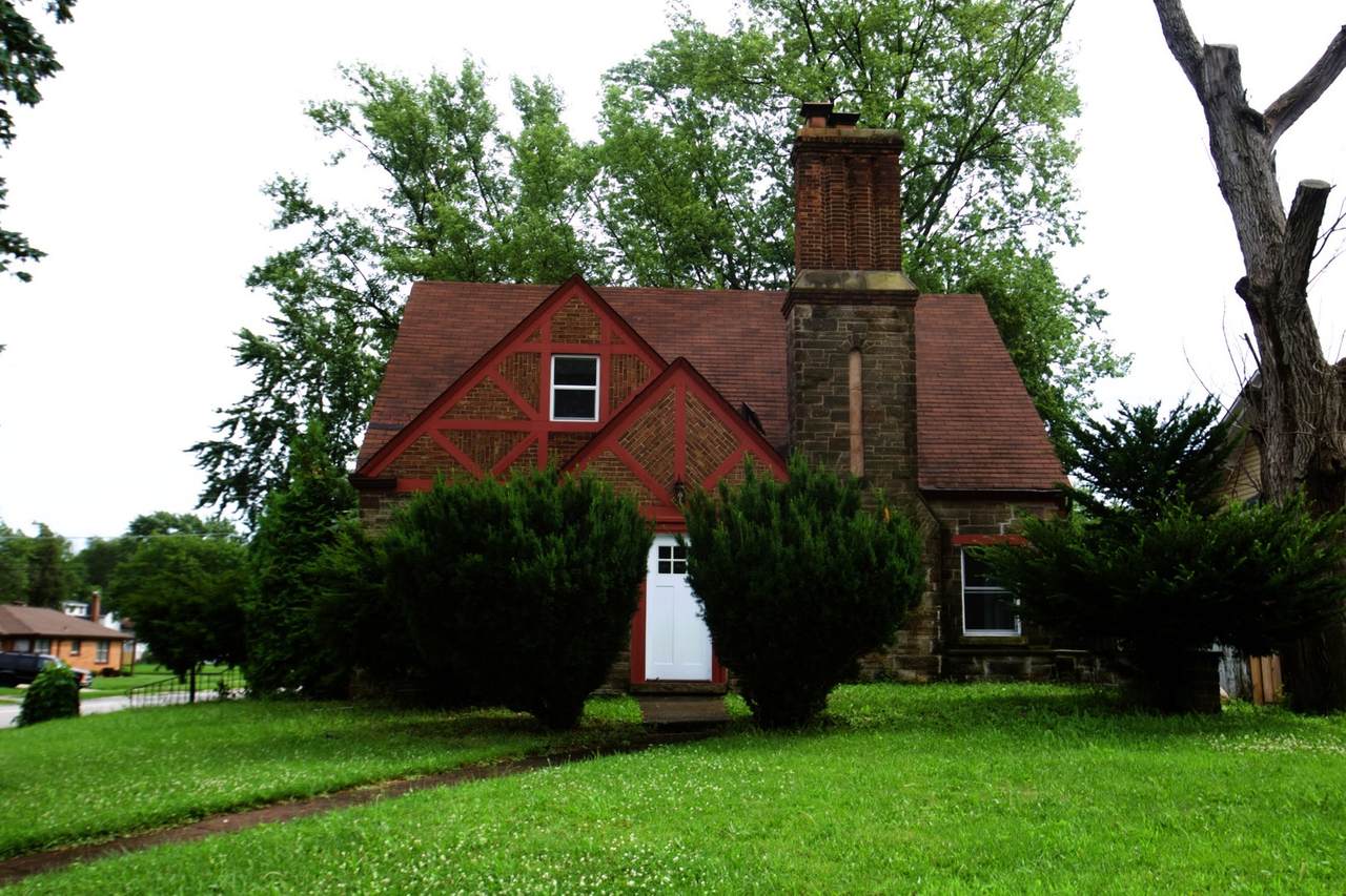 330 16th Street - Photo 1