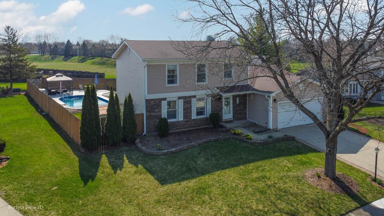337 Somerset Drive - Photo 1