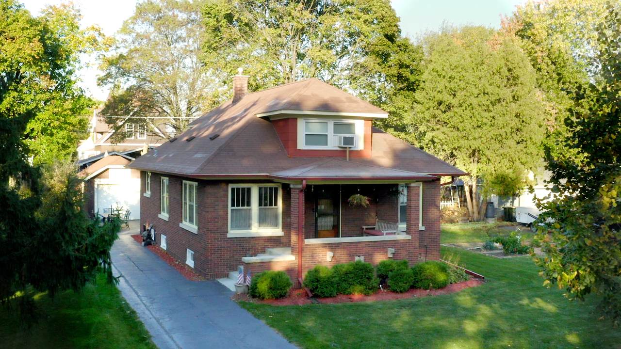 202 Oak Street - Photo 1