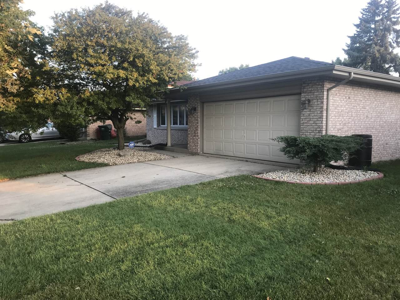 4024 176th Place - Photo 1