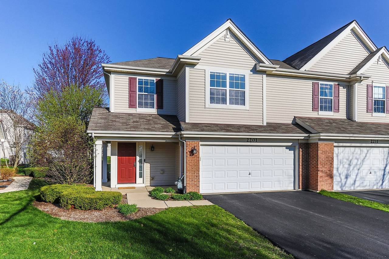 2201 Claremont Lane - Photo 1