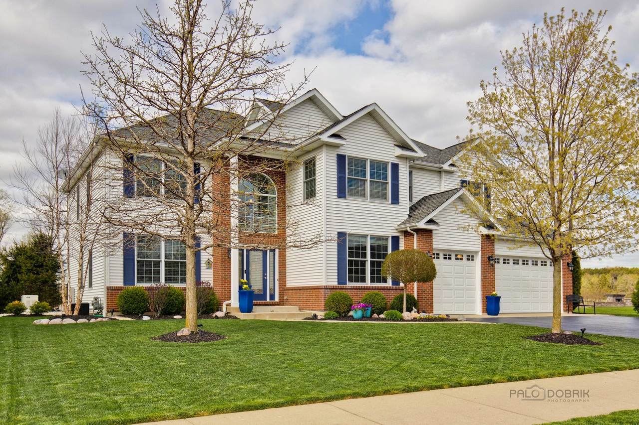 354 Pines Boulevard - Photo 1