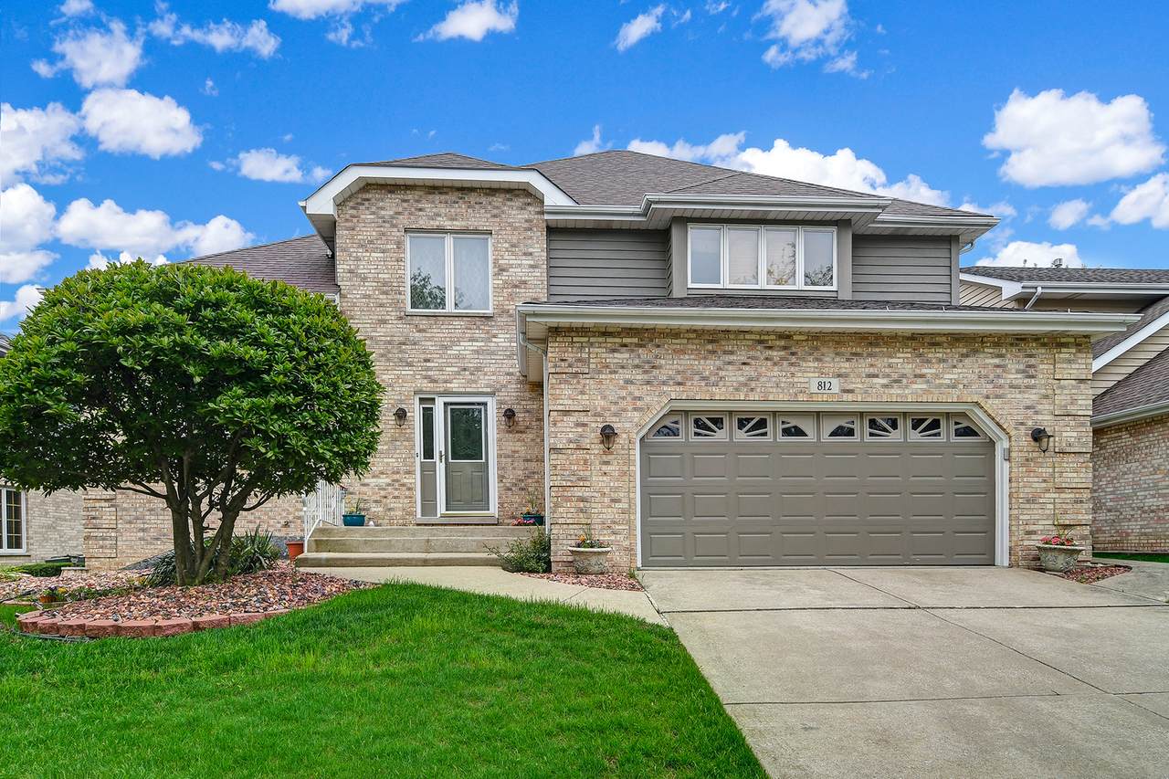 812 Wilmette Avenue - Photo 1