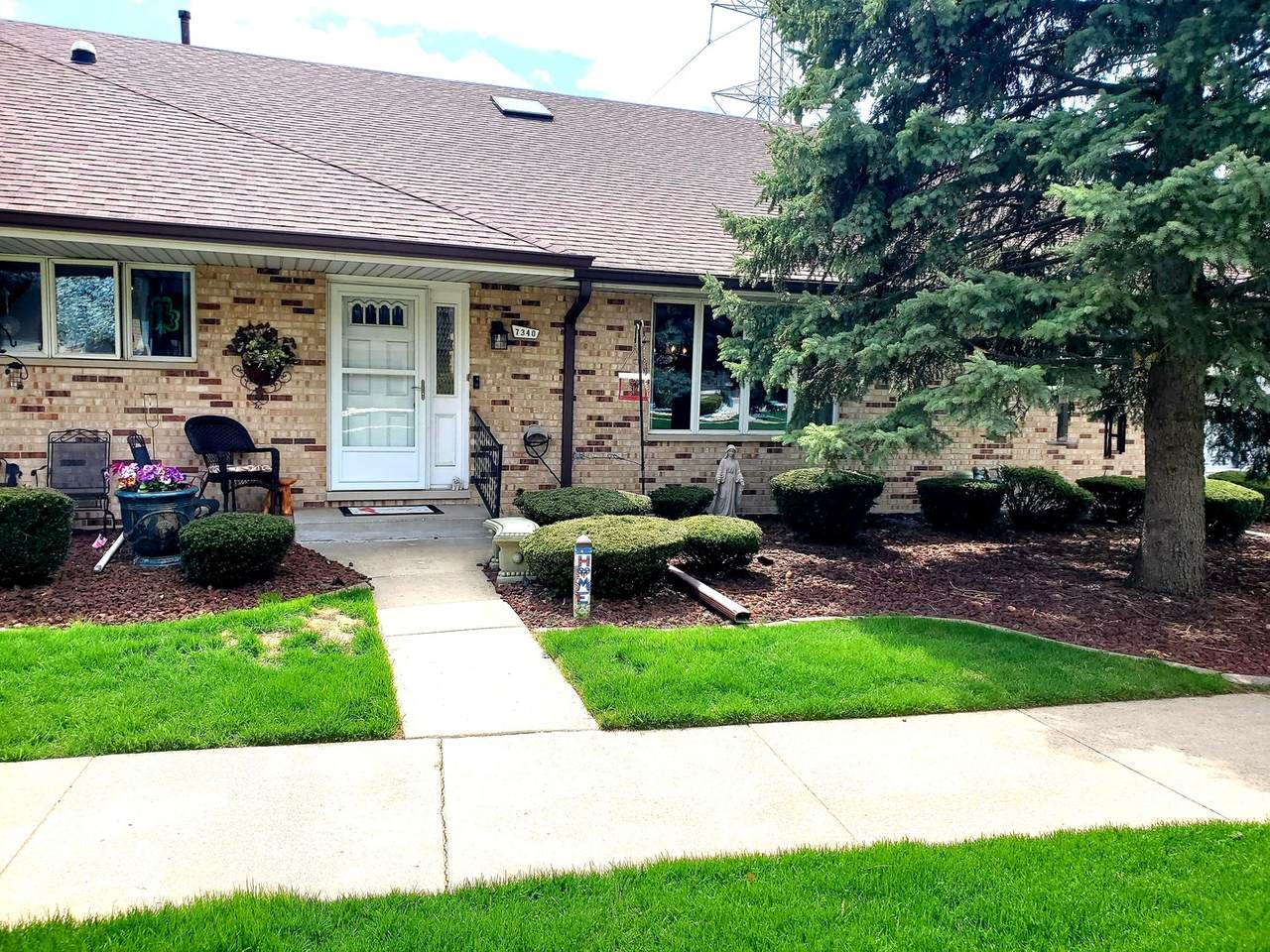 7340 152nd Street - Photo 1