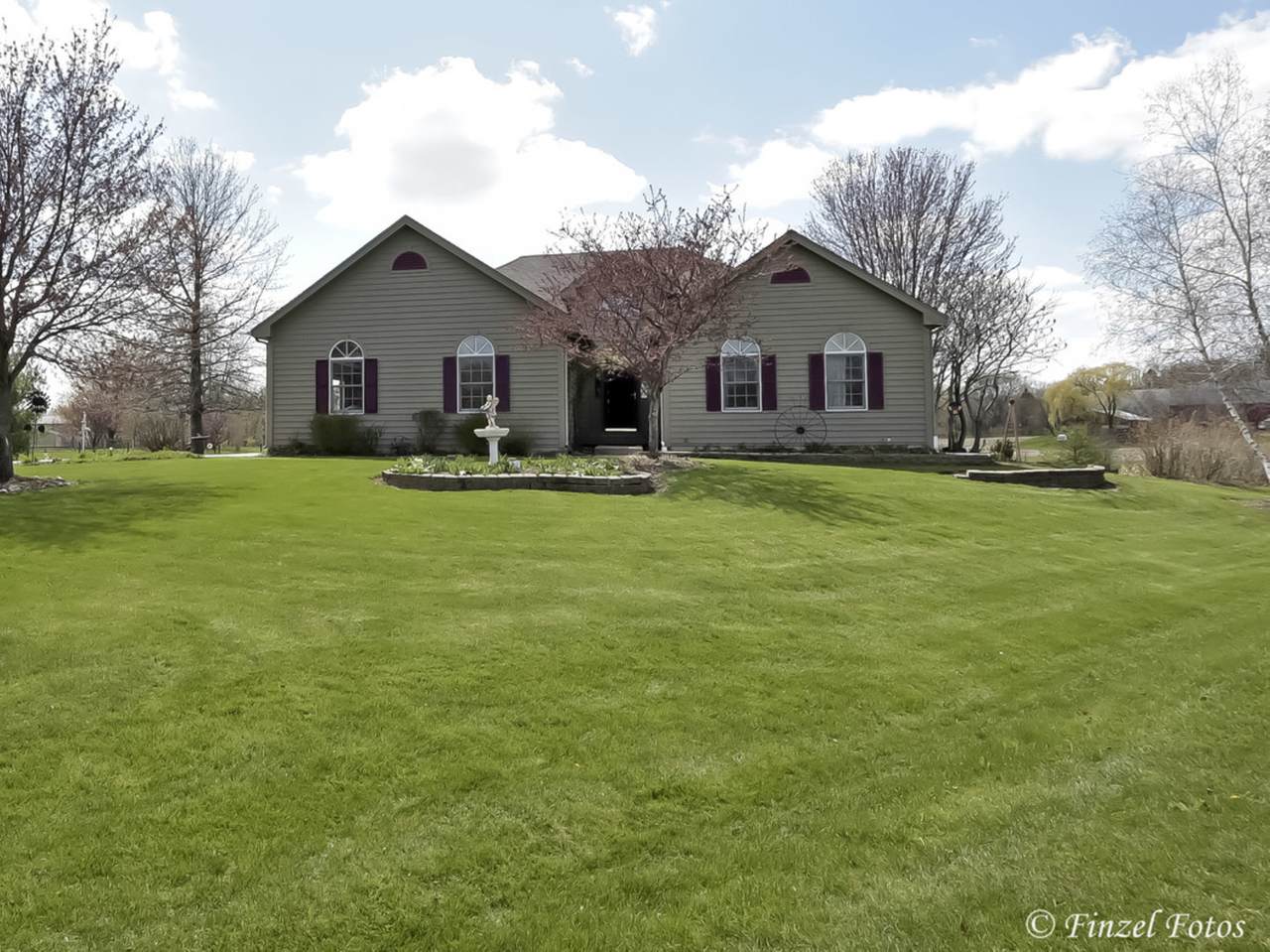 9N240 Tamara Drive - Photo 1