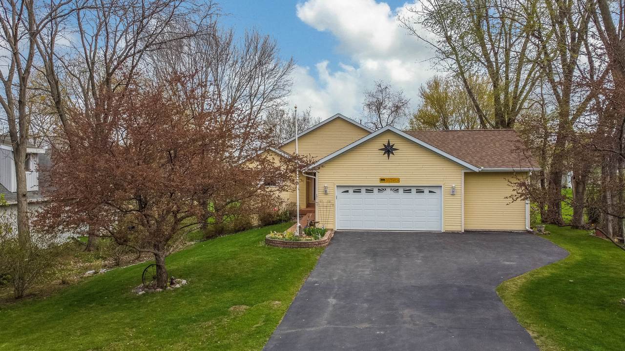 1675 Edgewood Drive - Photo 1