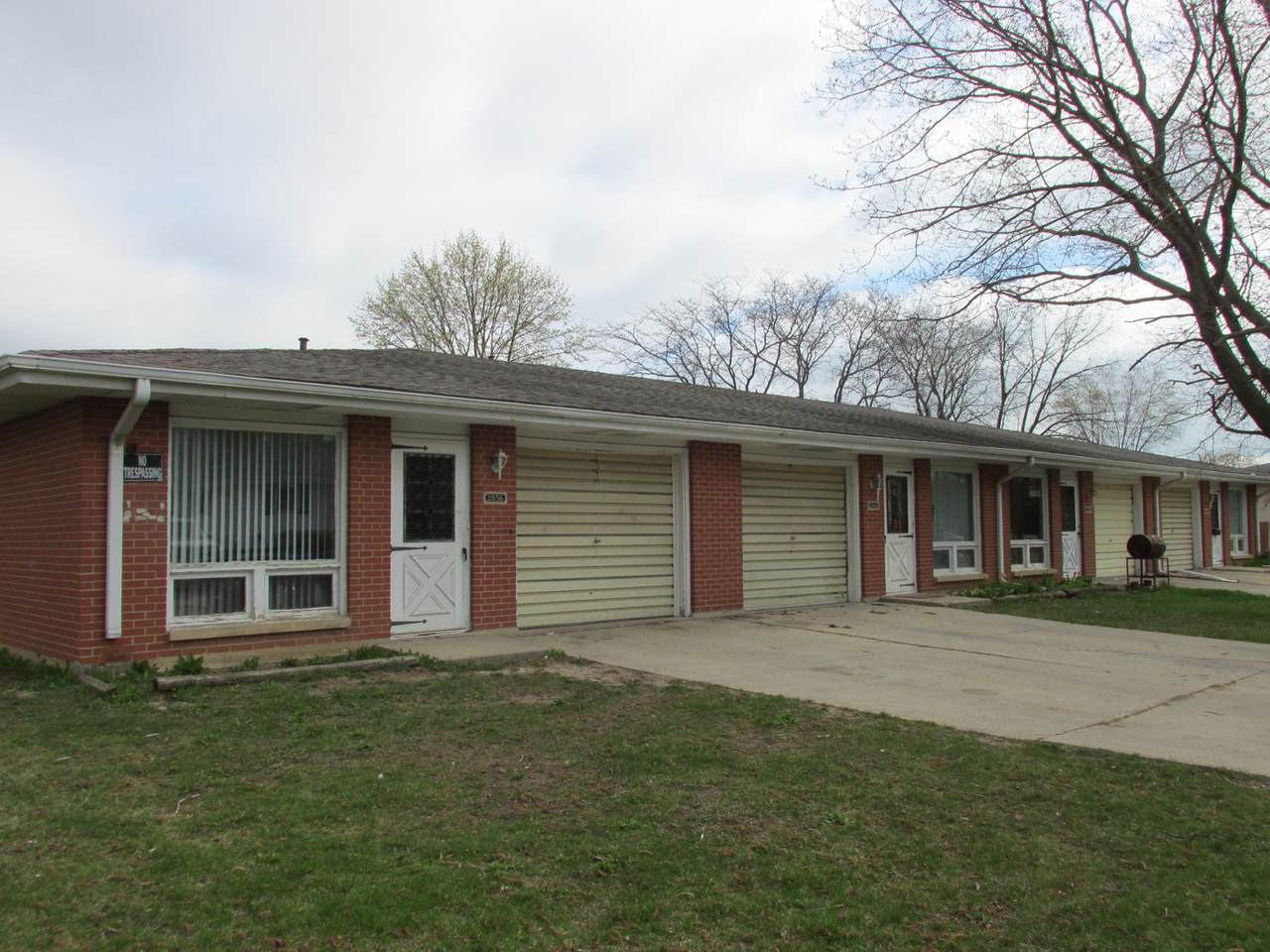2850 Darrow Lane - Photo 1