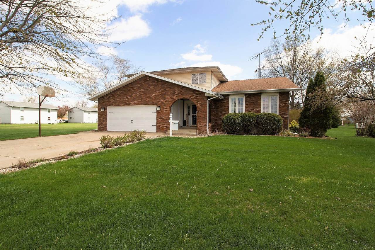 604 East Street - Photo 1