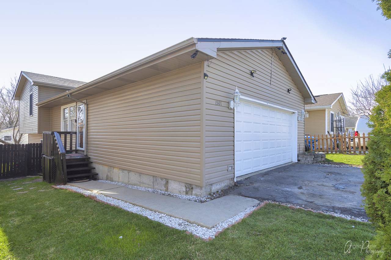 1507 Cherokee Drive - Photo 1