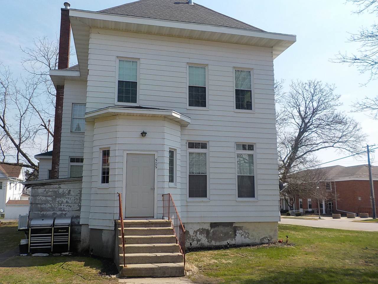 505 7th Street - Photo 1
