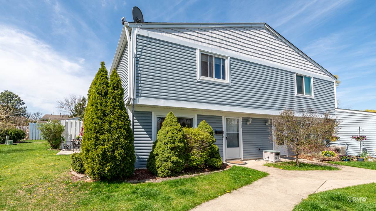 769 Barnaby Place - Photo 1