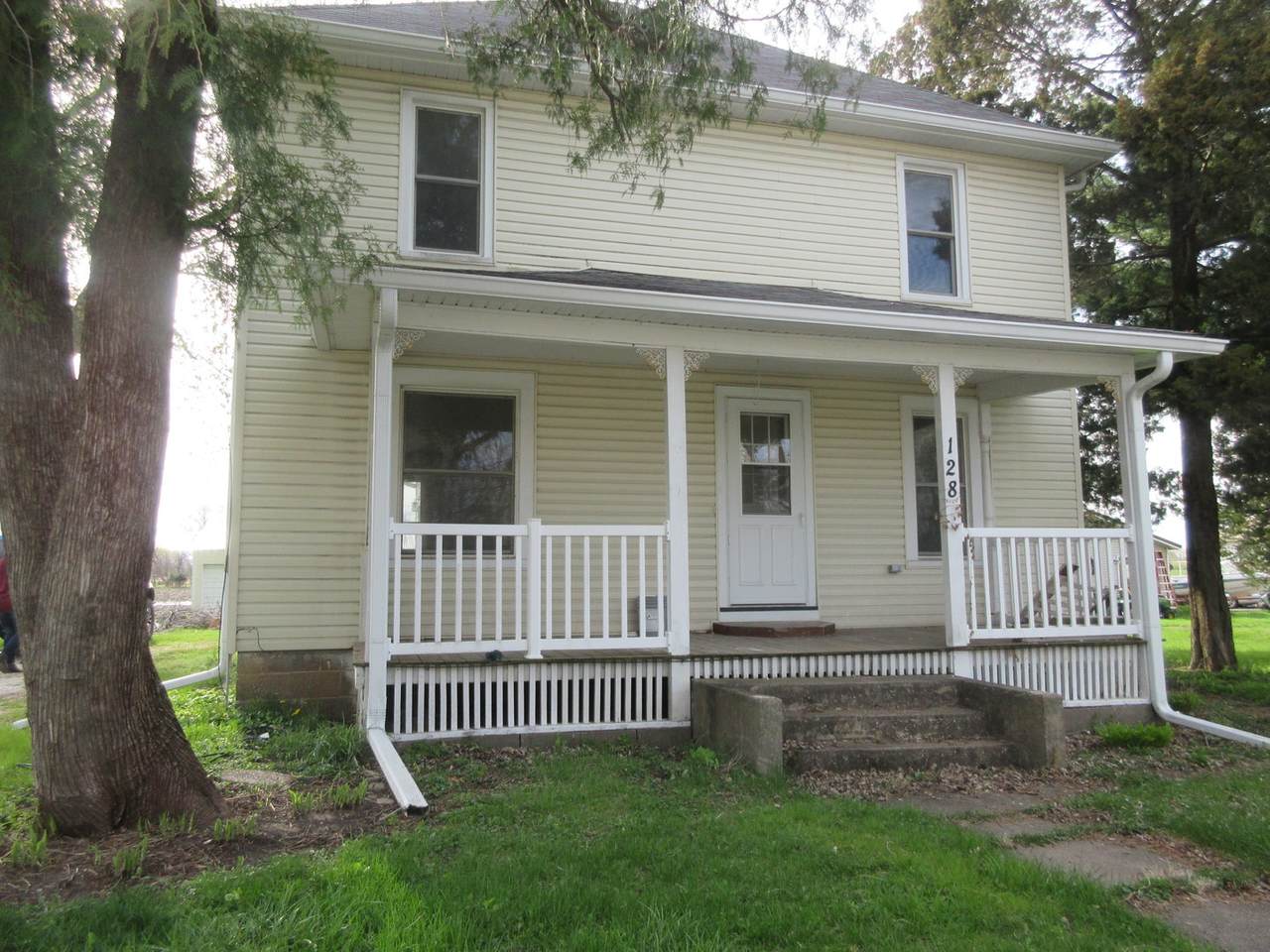 128 Butzer Street - Photo 1