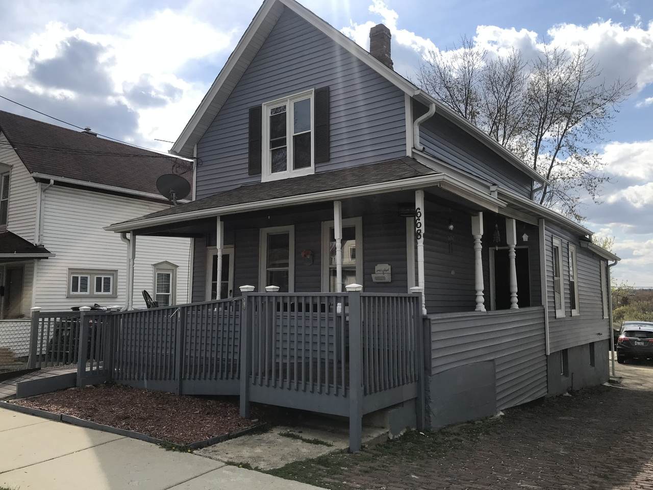 668 Raymond Street - Photo 1