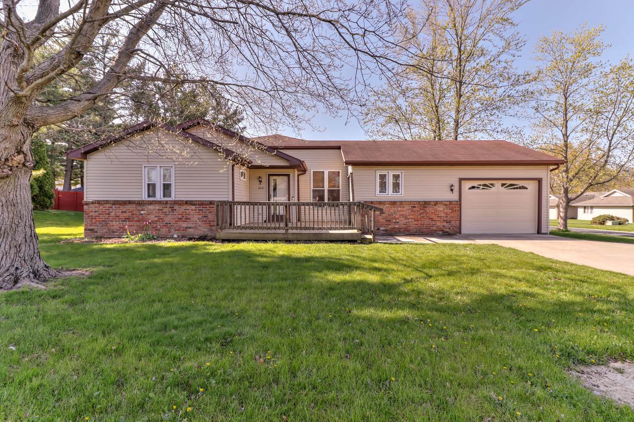 212 Dianne Lane - Photo 1