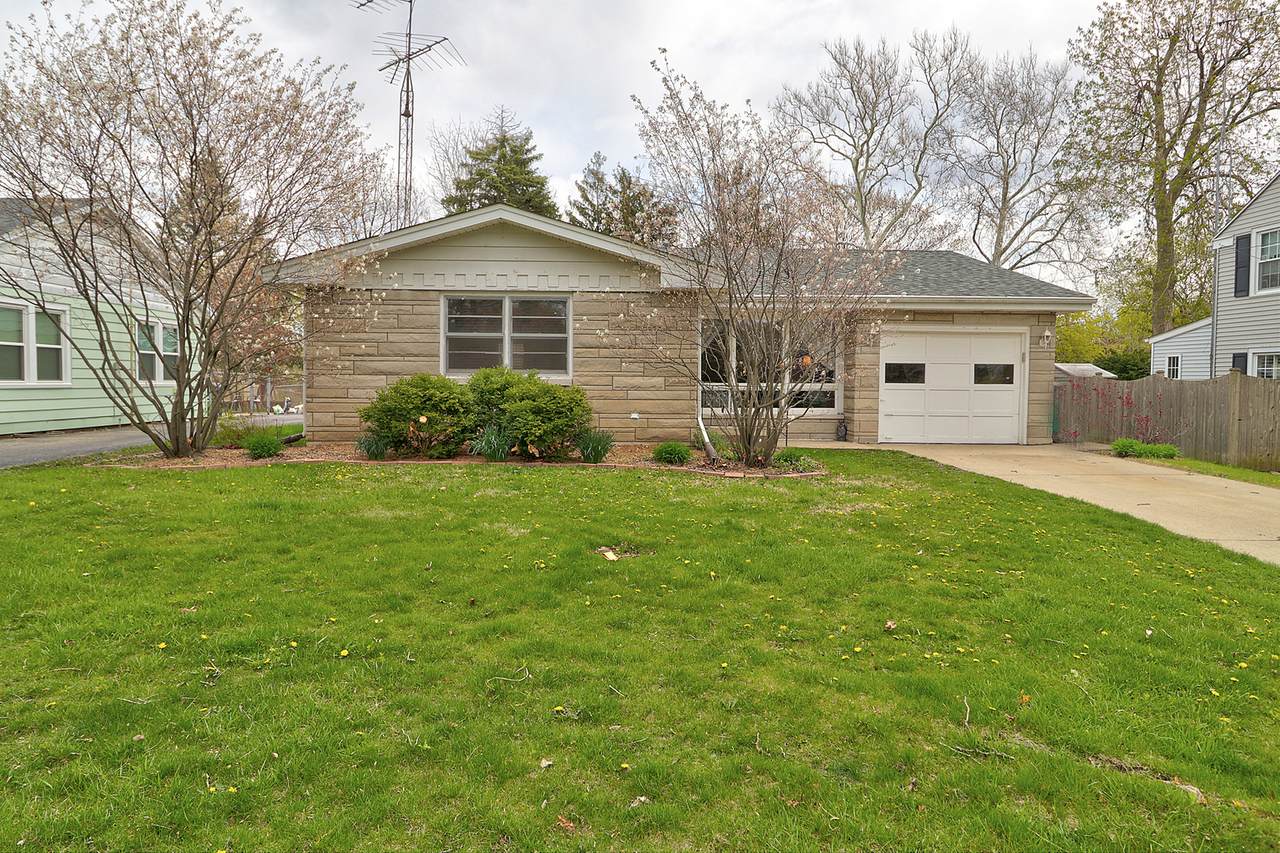 916 Dawes Avenue - Photo 1
