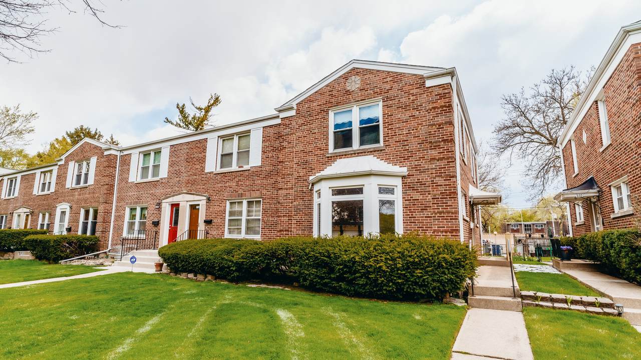 236 Elgin Avenue - Photo 1