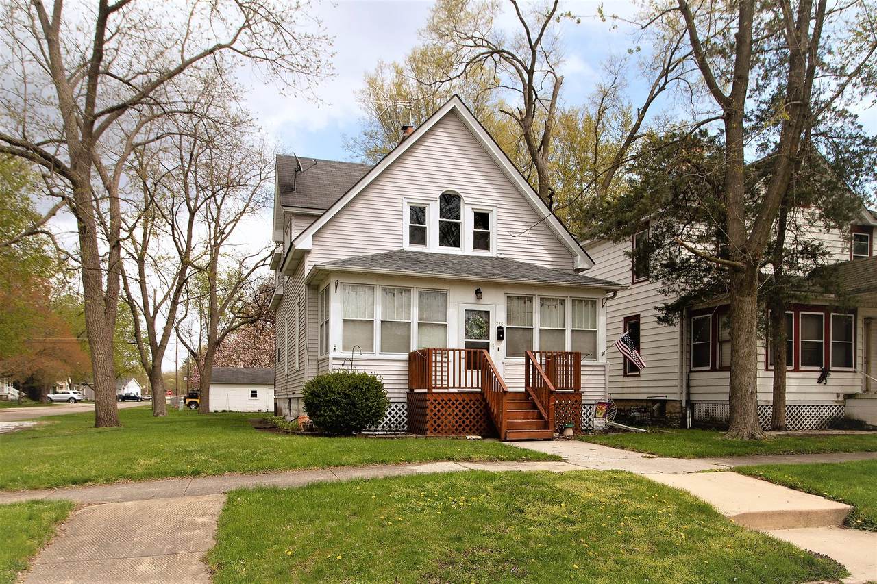 228 Maple Street - Photo 1