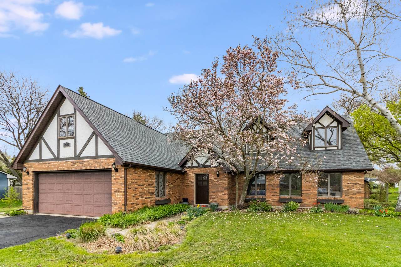 40 Ashlawn Avenue - Photo 1