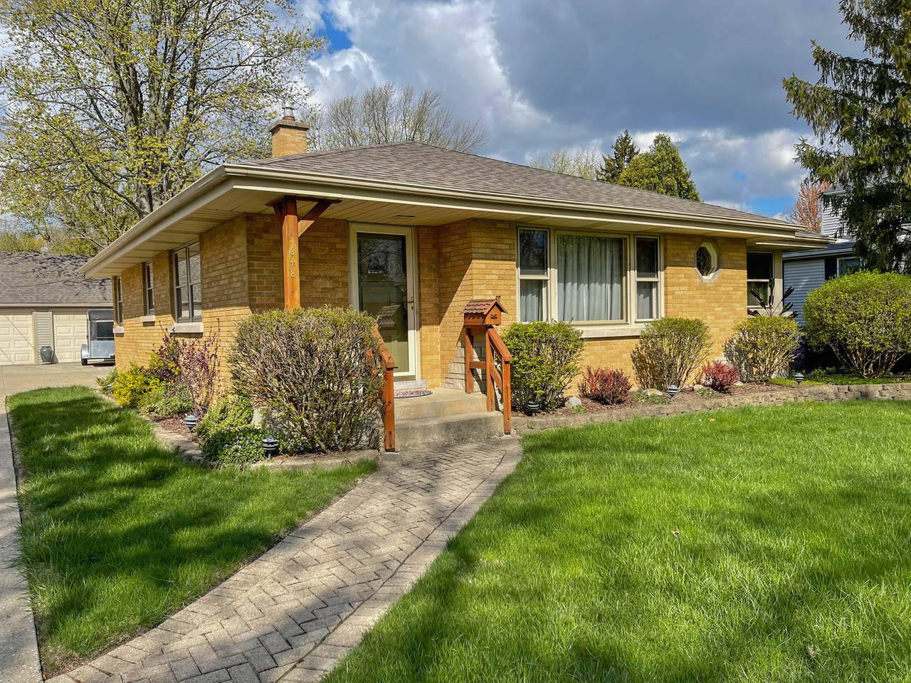 648 Illinois Avenue - Photo 1