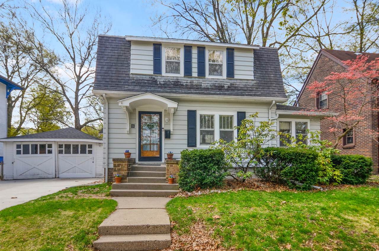705 Washington Street - Photo 1