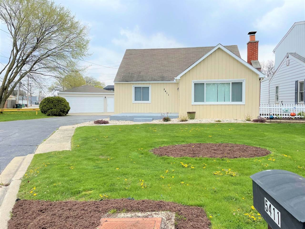 5411 Ashland Avenue - Photo 1
