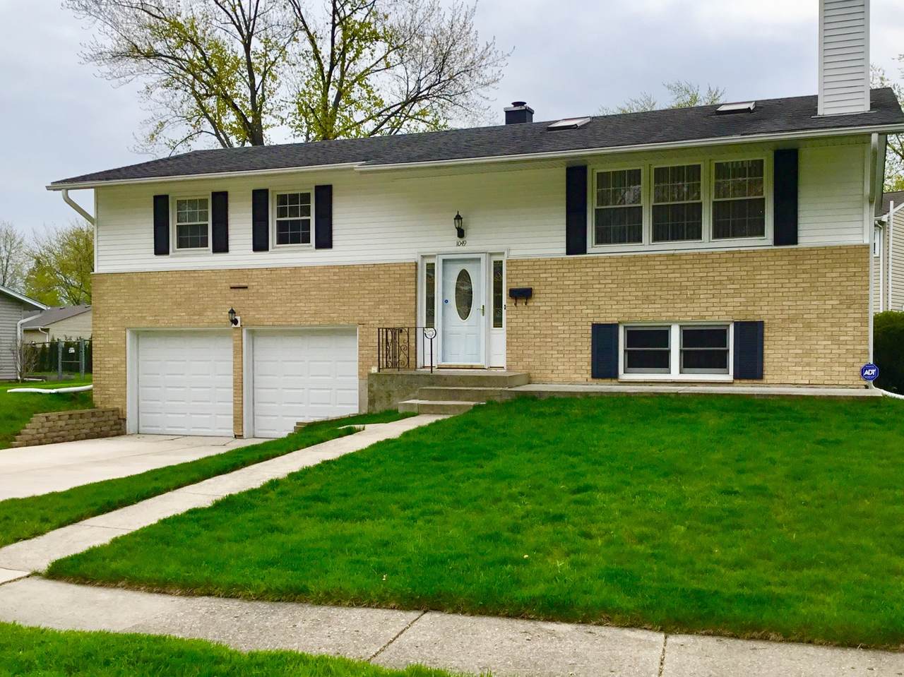 1049 Fosket Drive - Photo 1
