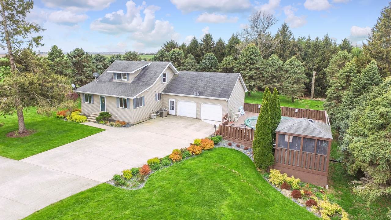 1557 4751st Road - Photo 1