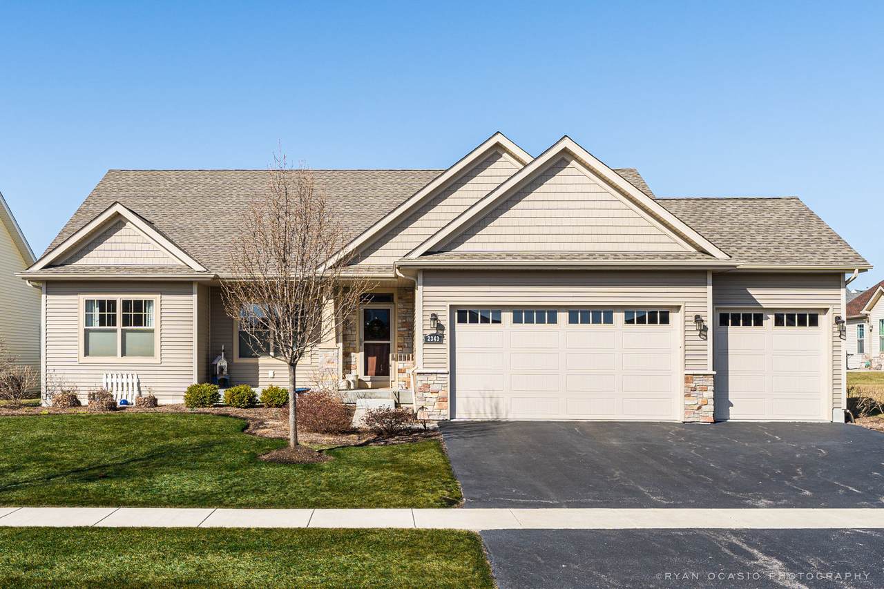 2343 Surrey Street - Photo 1