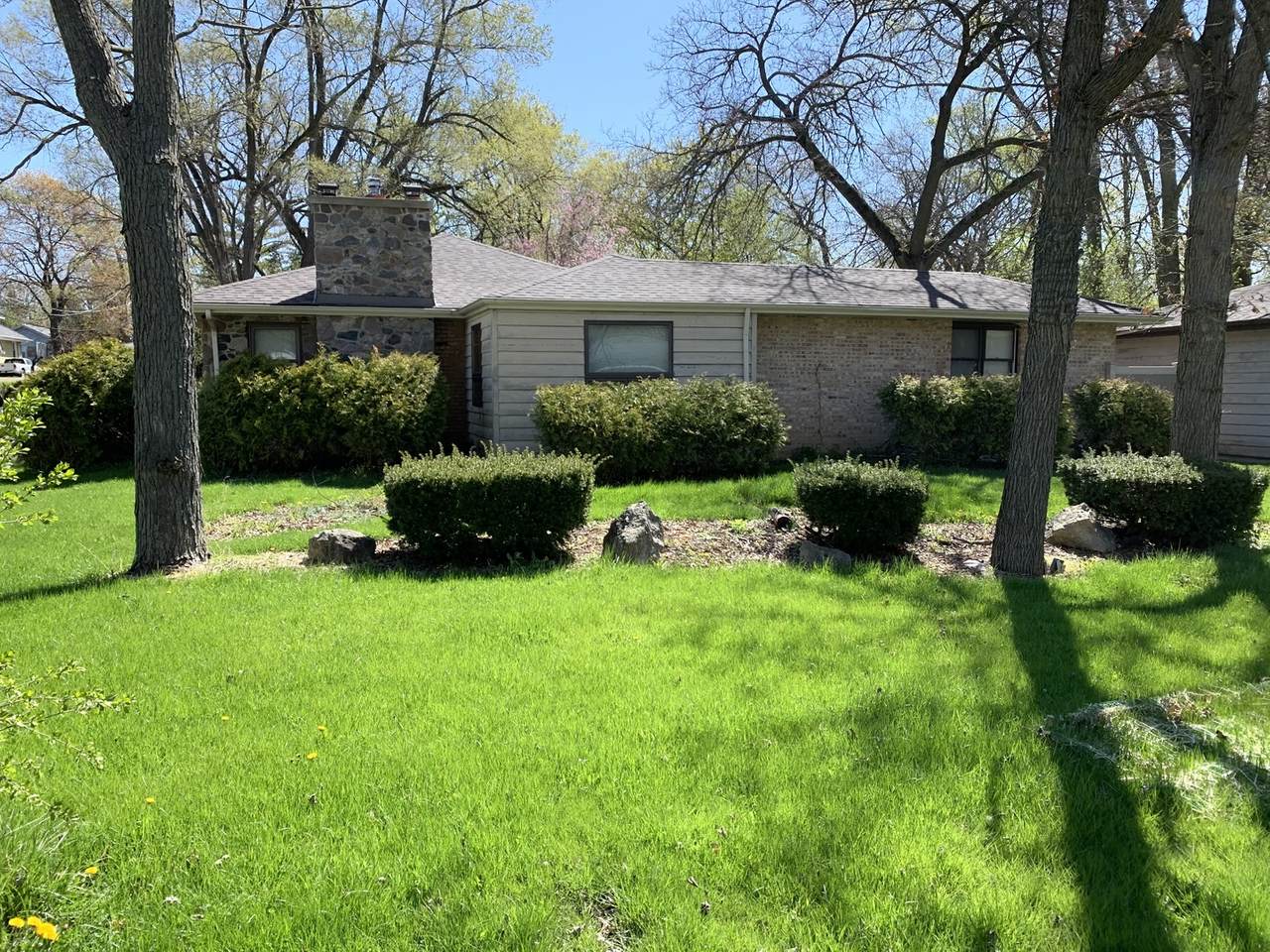 25570 Oakland Drive - Photo 1