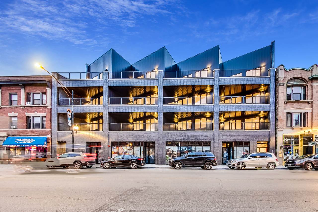 2947 Clark Street - Photo 1