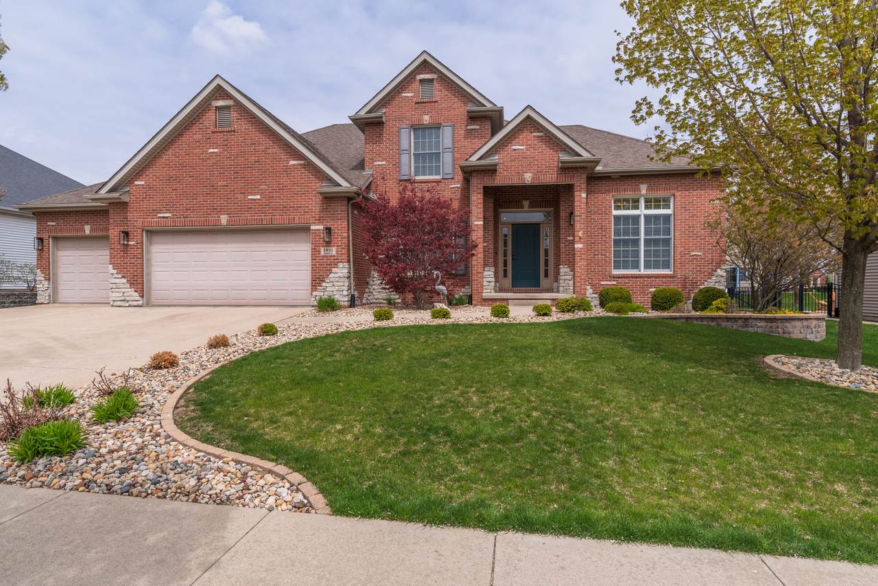 2810 Hubbard Drive - Photo 1