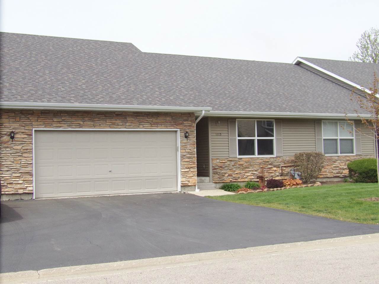 1115 Rose Drive - Photo 1