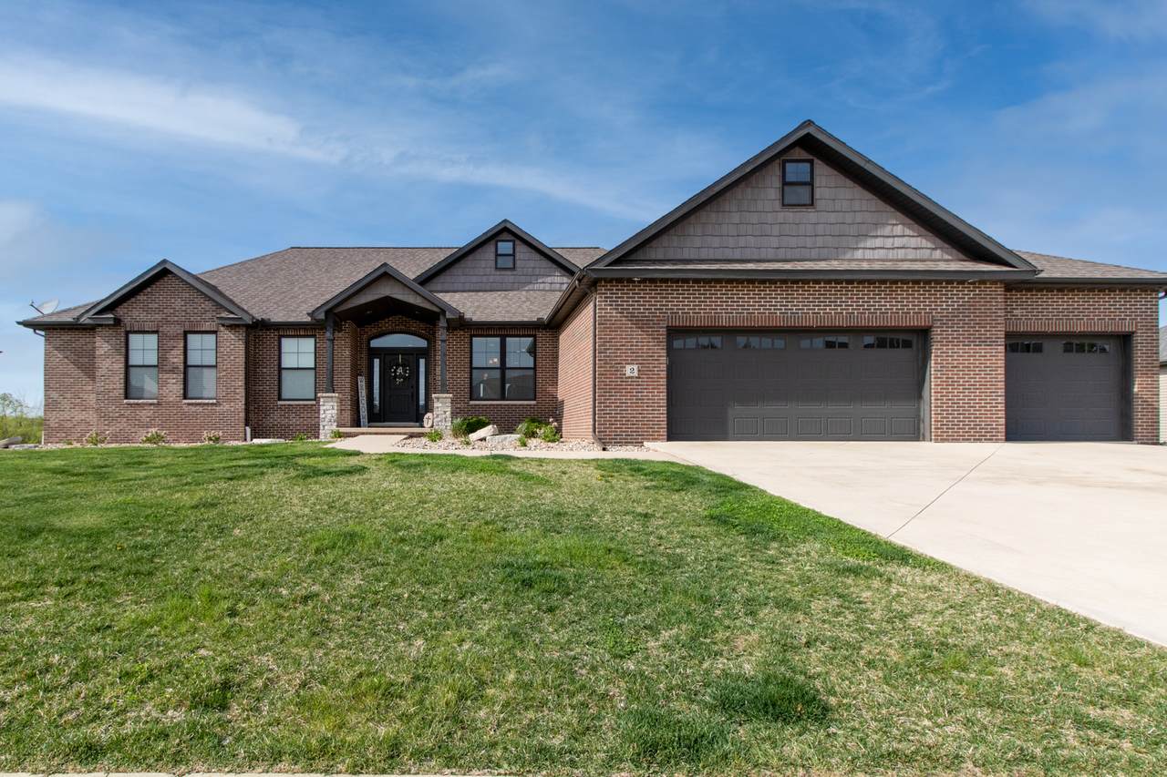 2 White Cliff Court - Photo 1