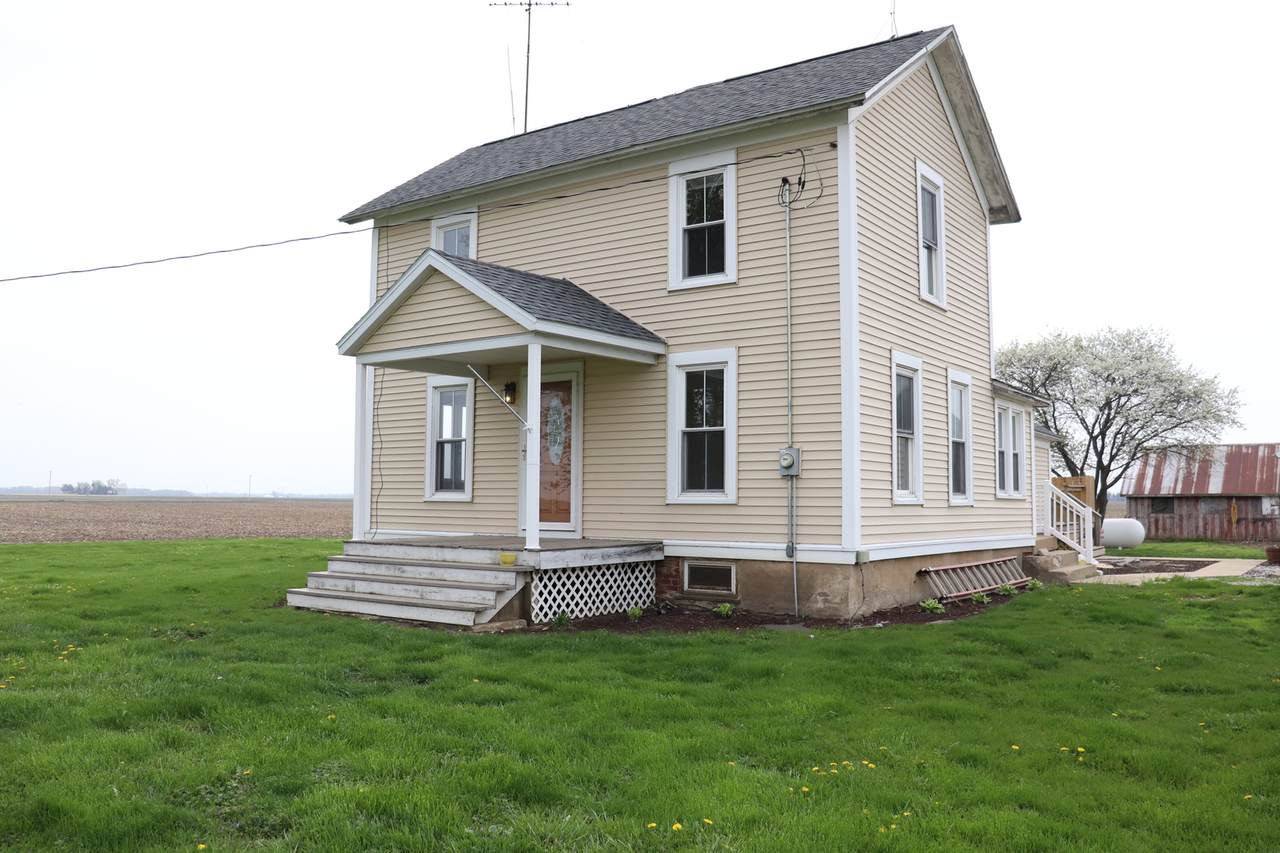 15818 1850 North Avenue - Photo 1