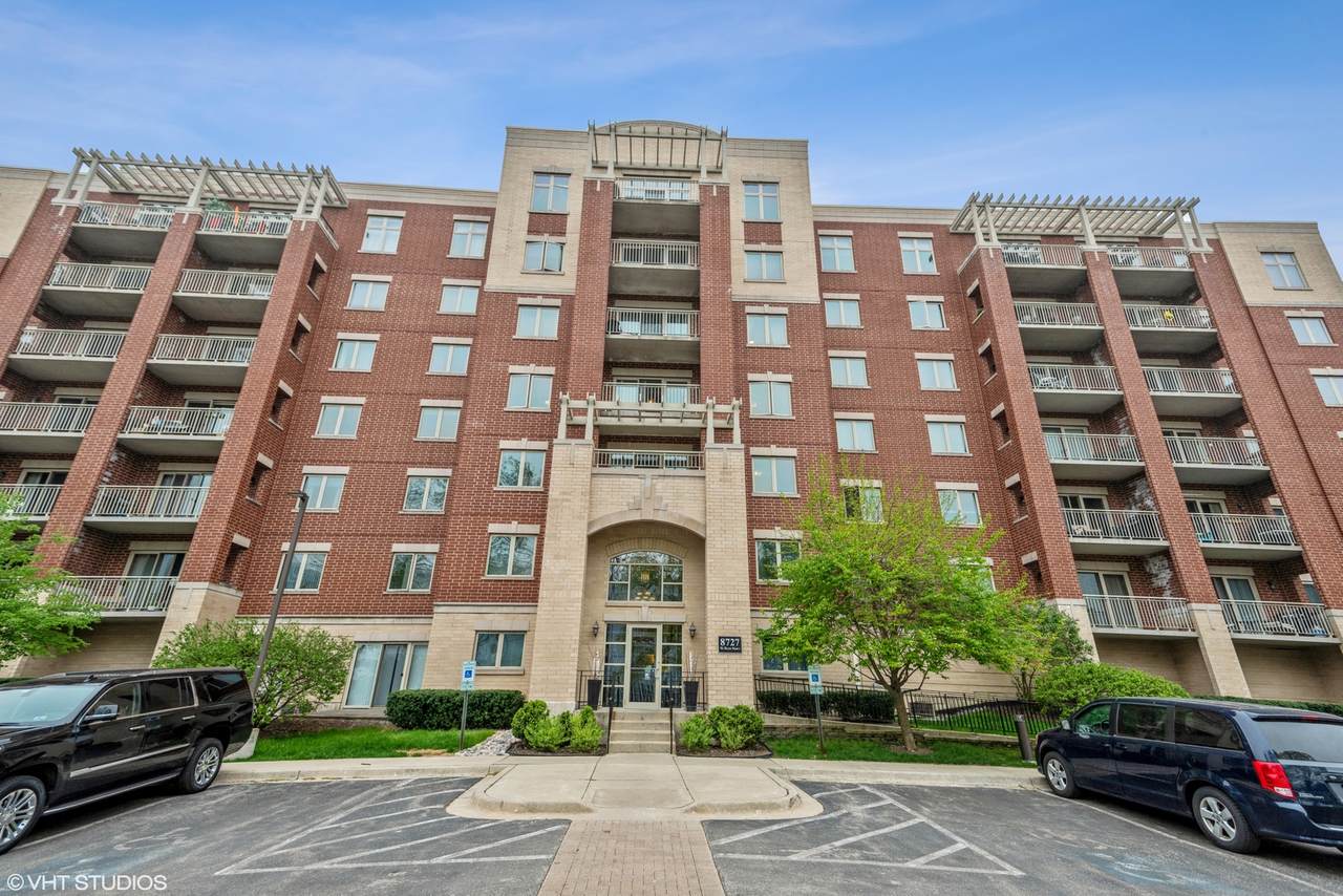 8727 Bryn Mawr Avenue - Photo 1