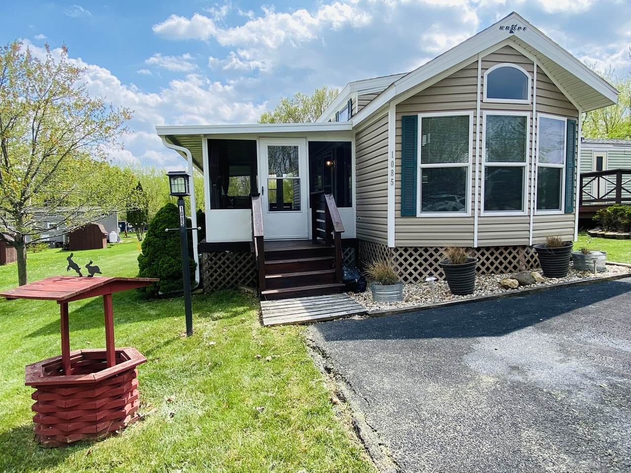 1085 Silver Spur Trail - Photo 1