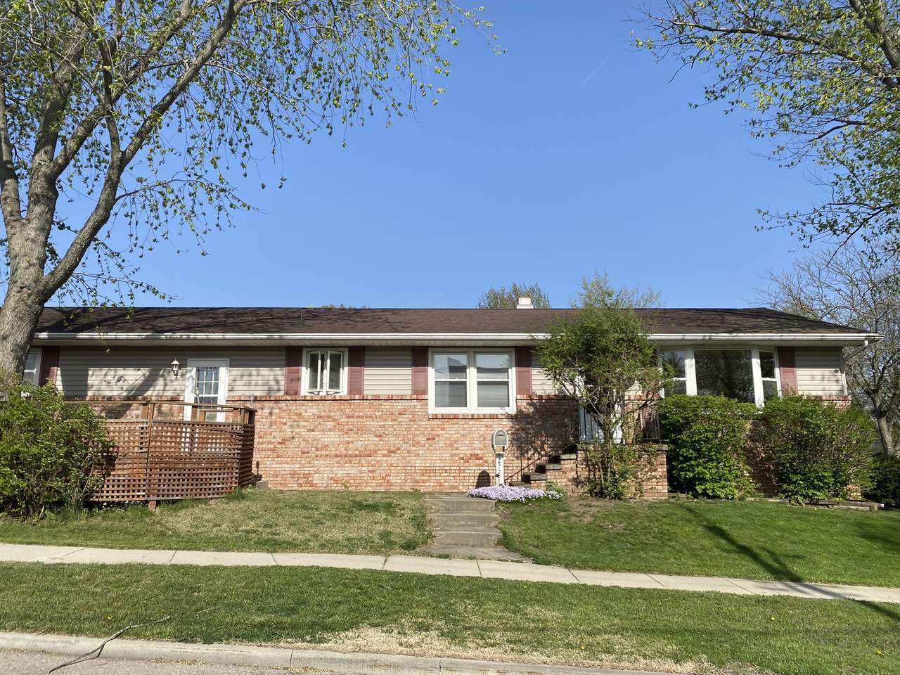 121 Power Street - Photo 1